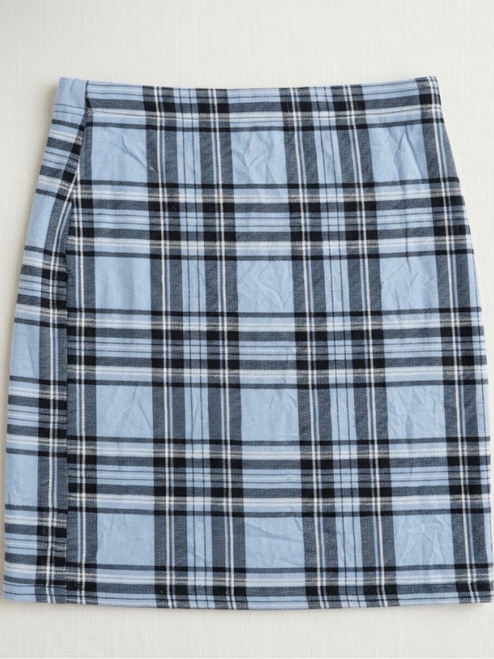 PrettyLittleThing Like New Blue Plaid Mini Skirt - Size US 6